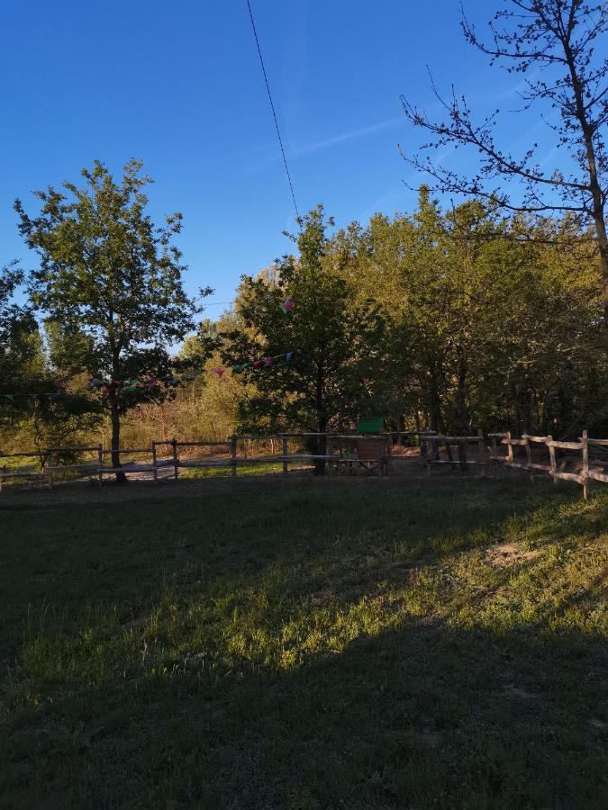 Bungalow Au Pied Du Luberon Saint-Martin-de-la-Brasque Екстериор снимка